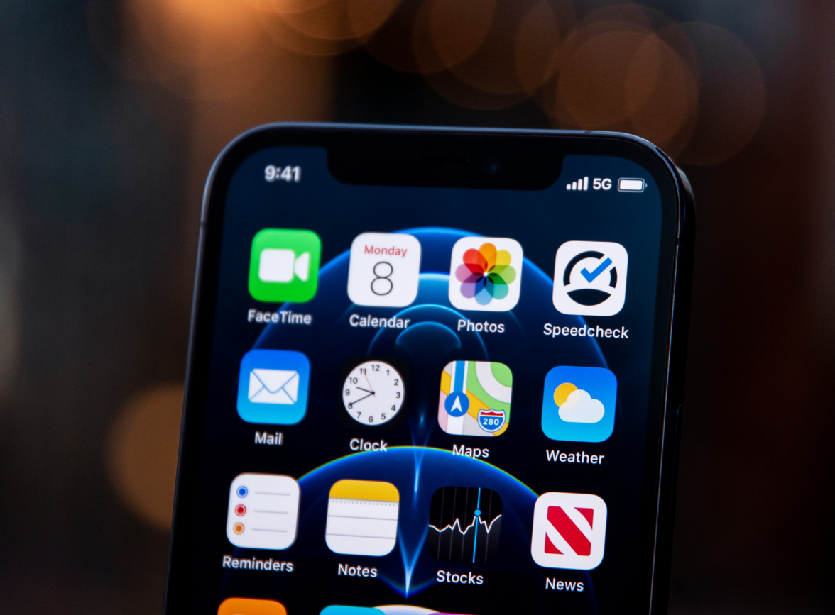 吕梁苹果手机维修分享为什么 iPhone 12 在冬季会自动关机 
